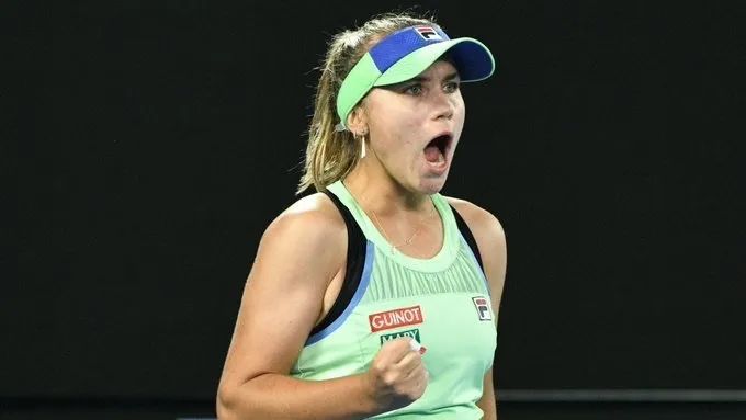 纷通过社交 纷通过社交